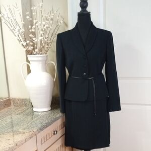 Classy Tahari Black Blazer & Skirt Suit Set